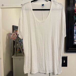 Old Navy White Short Sleeve Tee